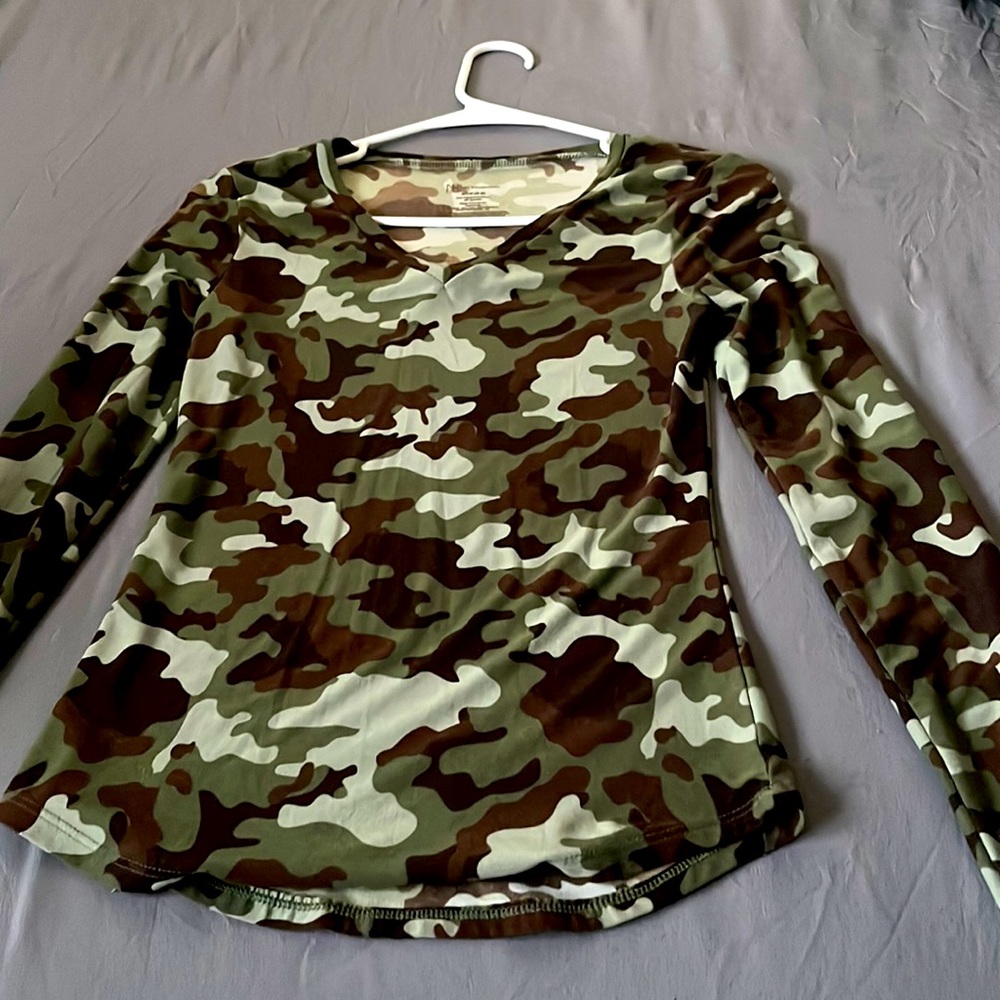 Army Green No Boundaries Long Sleeved Shirt S/Ch (3-5) Stretches.